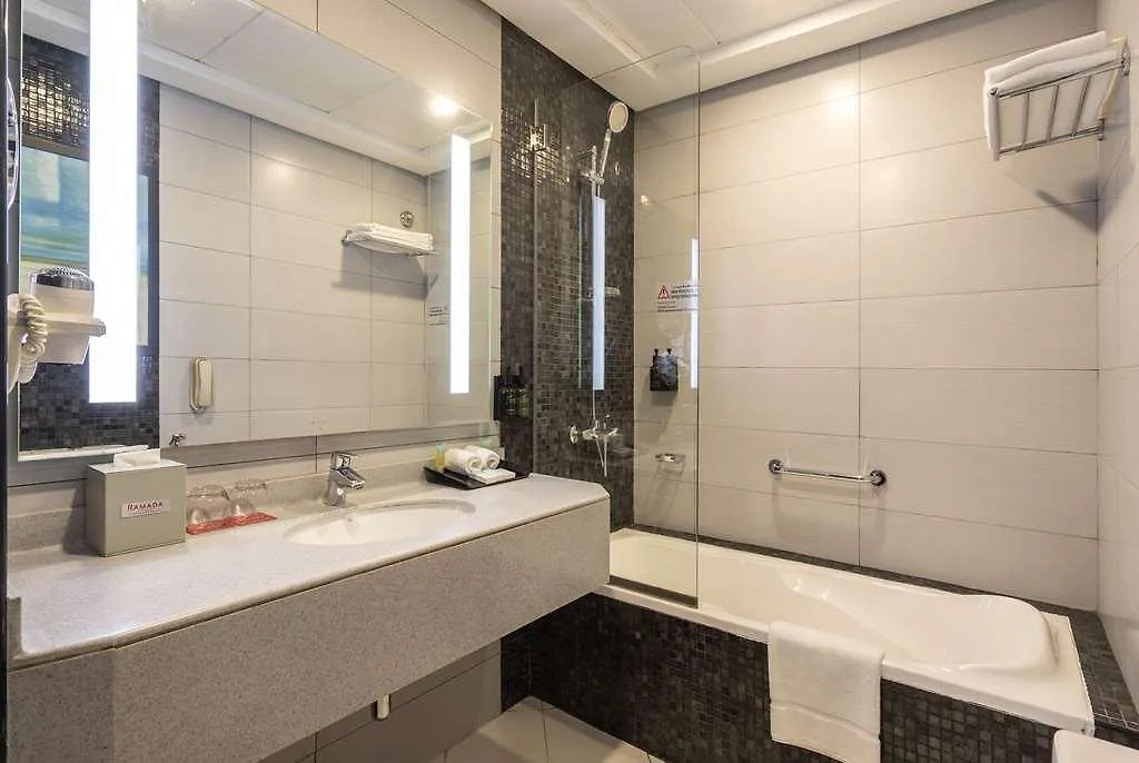 Ramada Dubai Barsha Heights Hotel 0*,